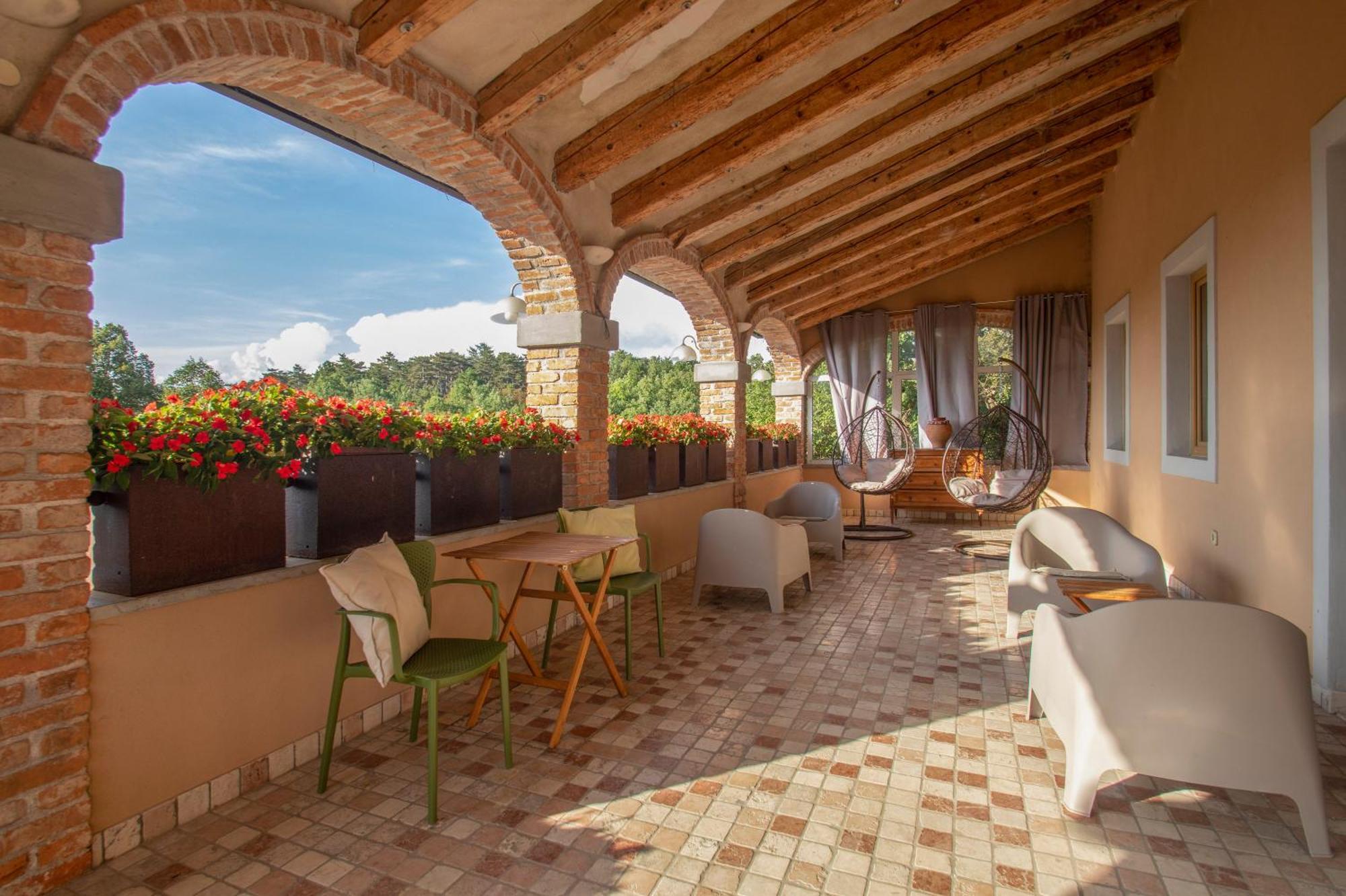 Residence Apolonija Guest House Sezana ภายนอก รูปภาพ