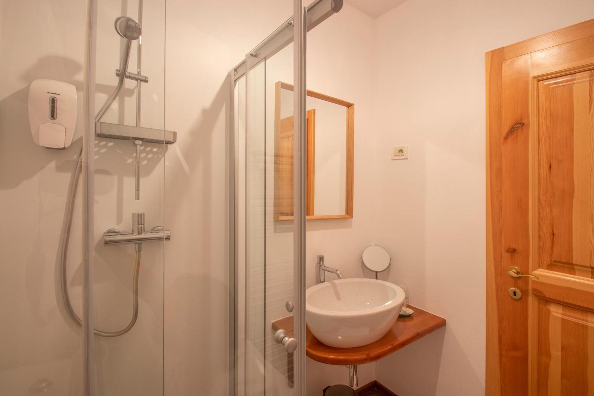 Residence Apolonija Guest House Sezana ภายนอก รูปภาพ